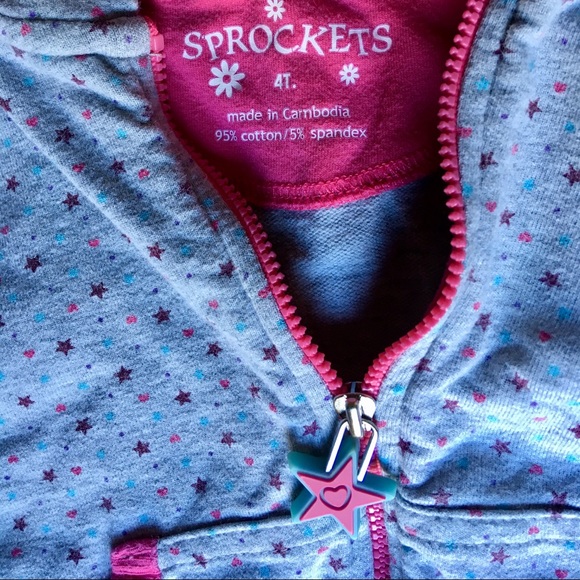 Bundle of 4T/5T clothing - Picture 6 of 6